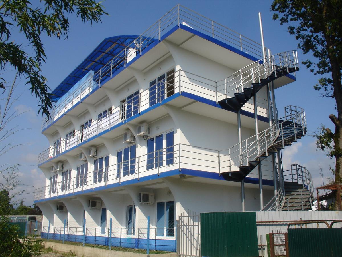 Iceberg Hotel Пицунда Екстериор снимка